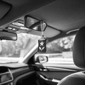 Automobilio kvapas, pabrėžiantis interjero detales ir asmeninį stilių.